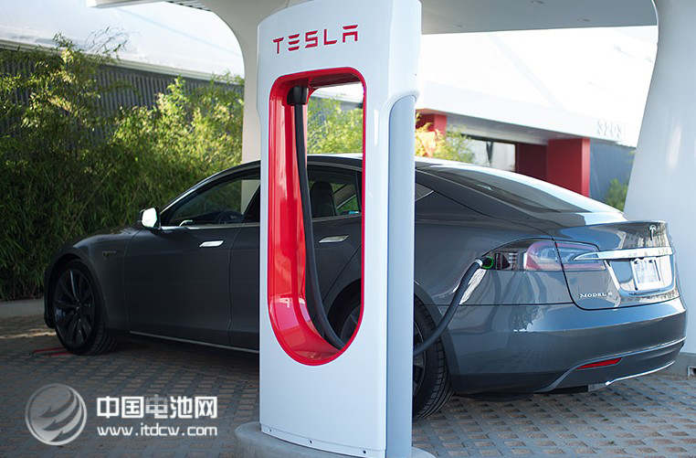 騰訊加盟助特斯拉創(chuàng)新高 新能源汽車(chē)板塊起升勢(shì)